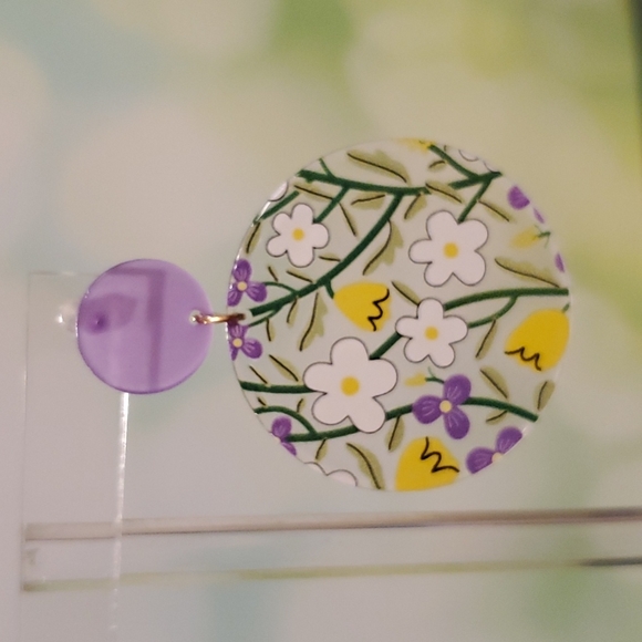 Floral daisy and tulip acrylic pierced 6 colors to choose from Spring Summer - Picture 6 of 13